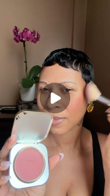Chaniel applying No7 blush
